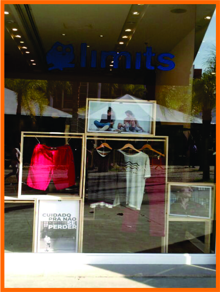 exemplo de vitrine com placas da Limits